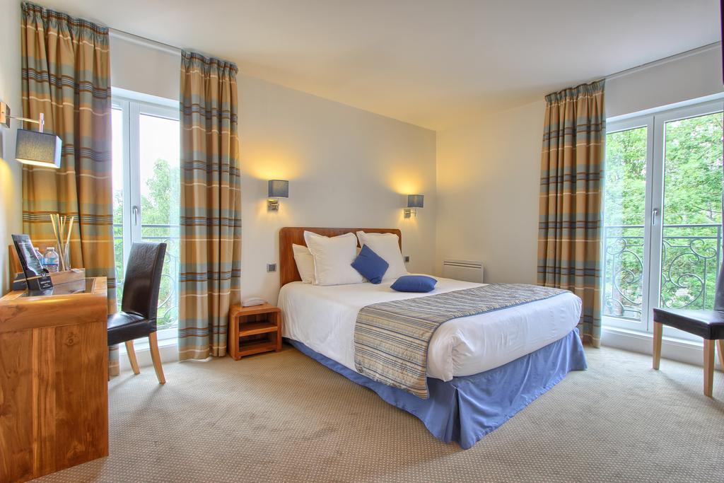 Logis Hotel & Restaurant - Le Manoir De Sauvegrain Saint-Lambert  Εξωτερικό φωτογραφία