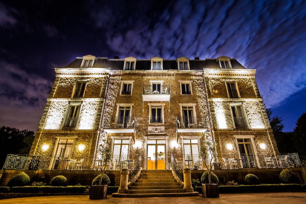 Logis Hotel & Restaurant - Le Manoir De Sauvegrain Saint-Lambert  Εξωτερικό φωτογραφία
