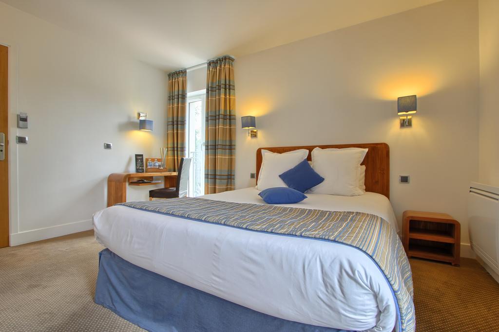 Logis Hotel & Restaurant - Le Manoir De Sauvegrain Saint-Lambert  Εξωτερικό φωτογραφία
