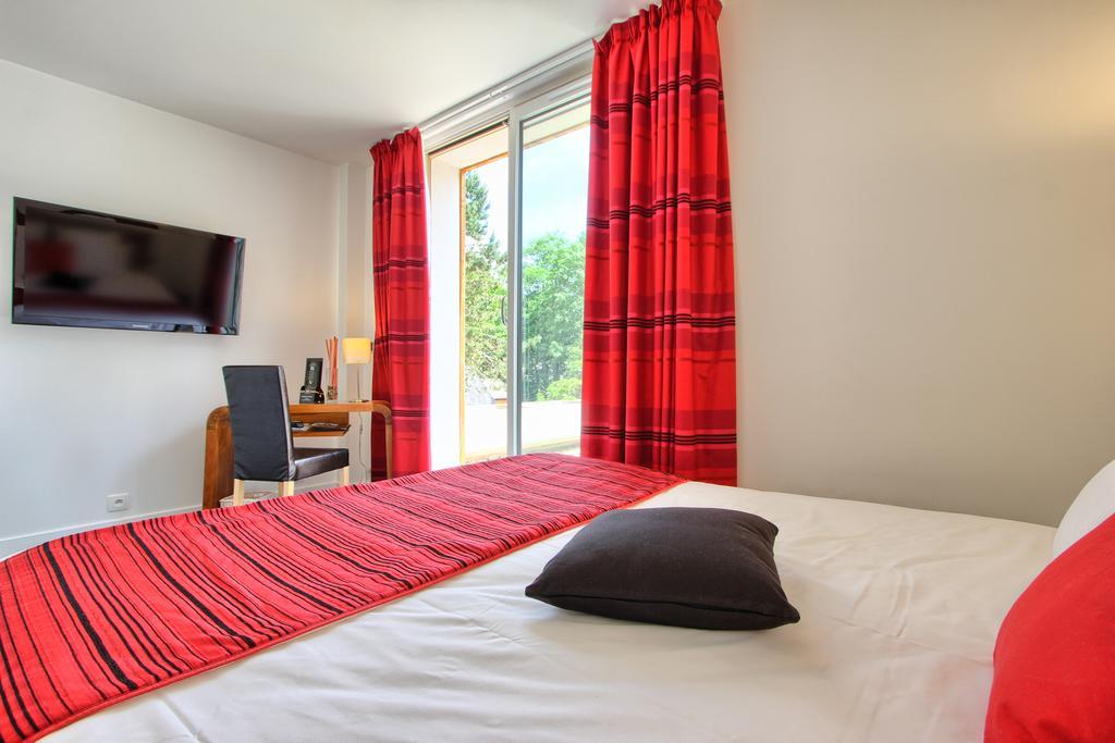 Logis Hotel & Restaurant - Le Manoir De Sauvegrain Saint-Lambert  Εξωτερικό φωτογραφία