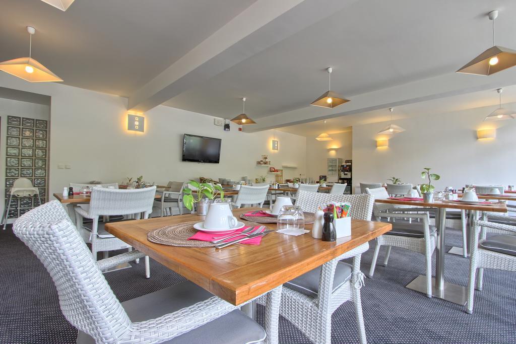 Logis Hotel & Restaurant - Le Manoir De Sauvegrain Saint-Lambert  Εξωτερικό φωτογραφία