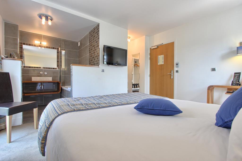 Logis Hotel & Restaurant - Le Manoir De Sauvegrain Saint-Lambert  Εξωτερικό φωτογραφία