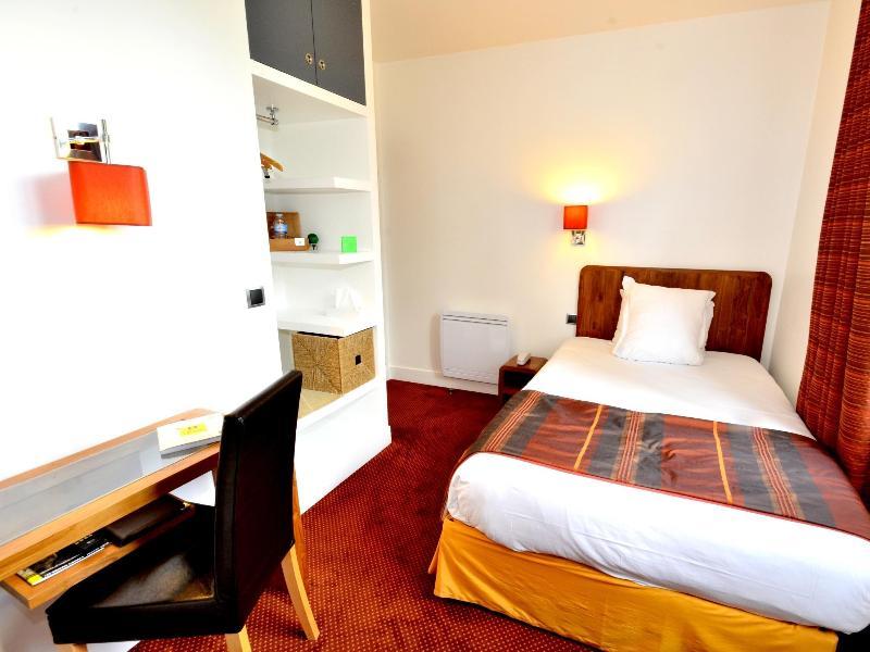 Logis Hotel & Restaurant - Le Manoir De Sauvegrain Saint-Lambert  Εξωτερικό φωτογραφία